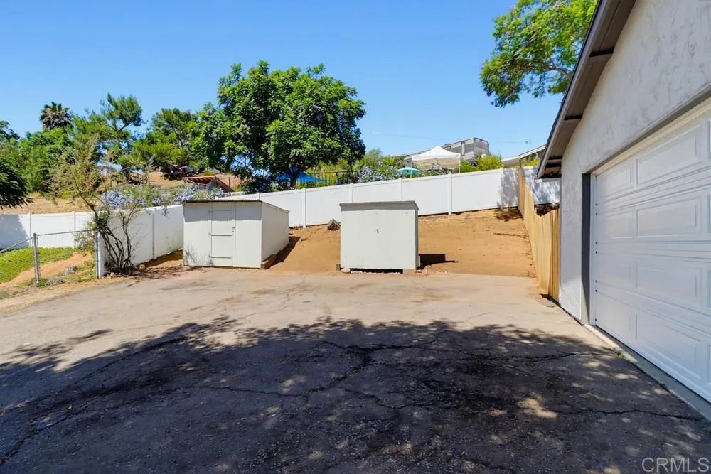 https://cdn.realtyfeed.com/cdn/127/306743543/229859b2b8605c3266e1bf5ed8fa2c8b.webp