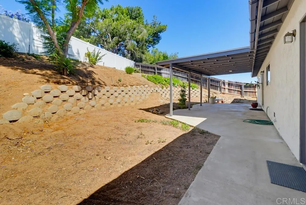 https://cdn.realtyfeed.com/cdn/127/306743543/28210fb26bb91541e85db30bdda8f184.webp