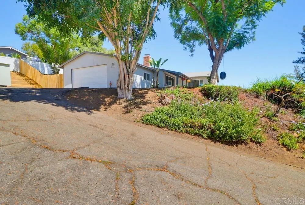 https://cdn.realtyfeed.com/cdn/127/306743543/2ef6e751ebd0bda0f9f941cf5e76f9de.webp