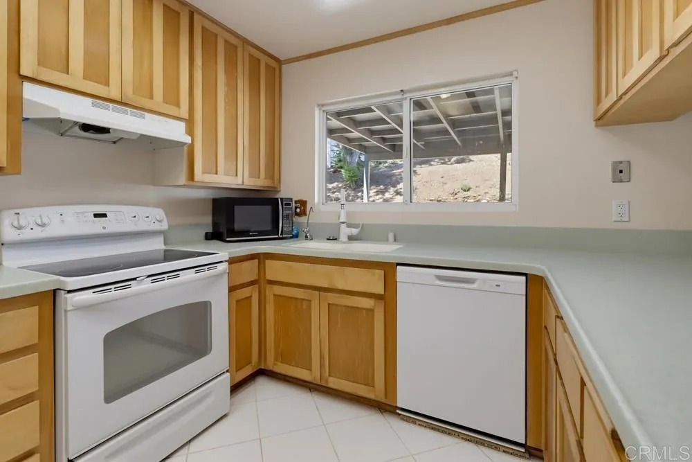 https://cdn.realtyfeed.com/cdn/127/306743543/76443c1409050d9c6bfa38f19bfd154c.webp