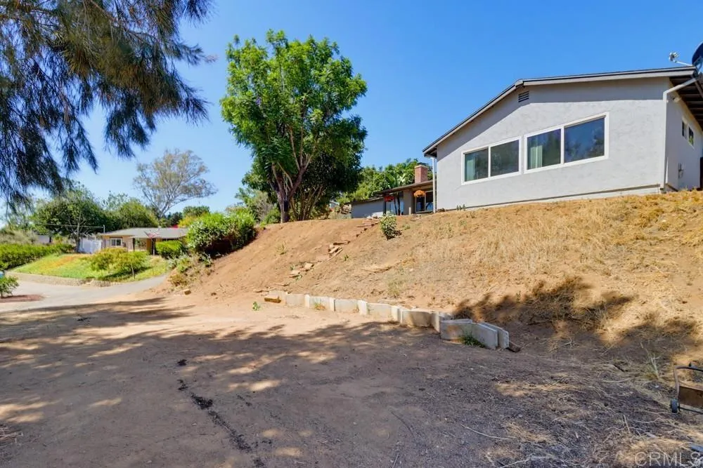 https://cdn.realtyfeed.com/cdn/127/306743543/80b45b9ce43e3ab7ec7ee25dbde1b408.webp