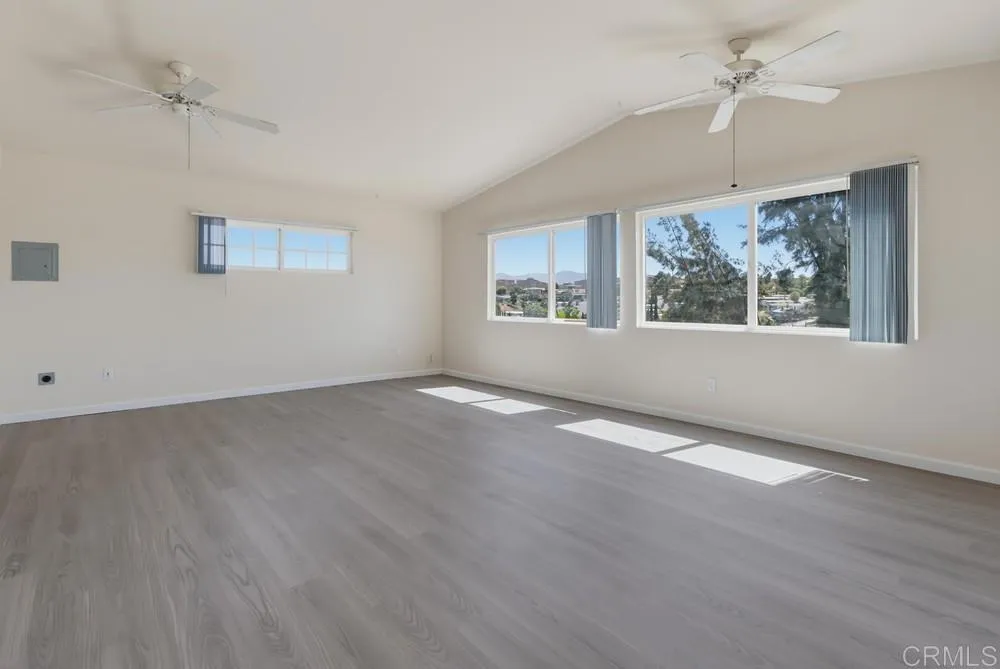 https://cdn.realtyfeed.com/cdn/127/306743543/dd056bd2fb6ffe90ee891208d57d43c1.webp