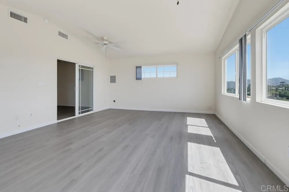 https://cdn.realtyfeed.com/cdn/127/306743543/ee022de41fc3f58c7a34614aad8c05c9.webp