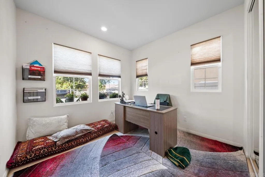 https://cdn.realtyfeed.com/cdn/127/306743609/010e8f8d55a98e78ec2a5d4dabee8ab6.webp