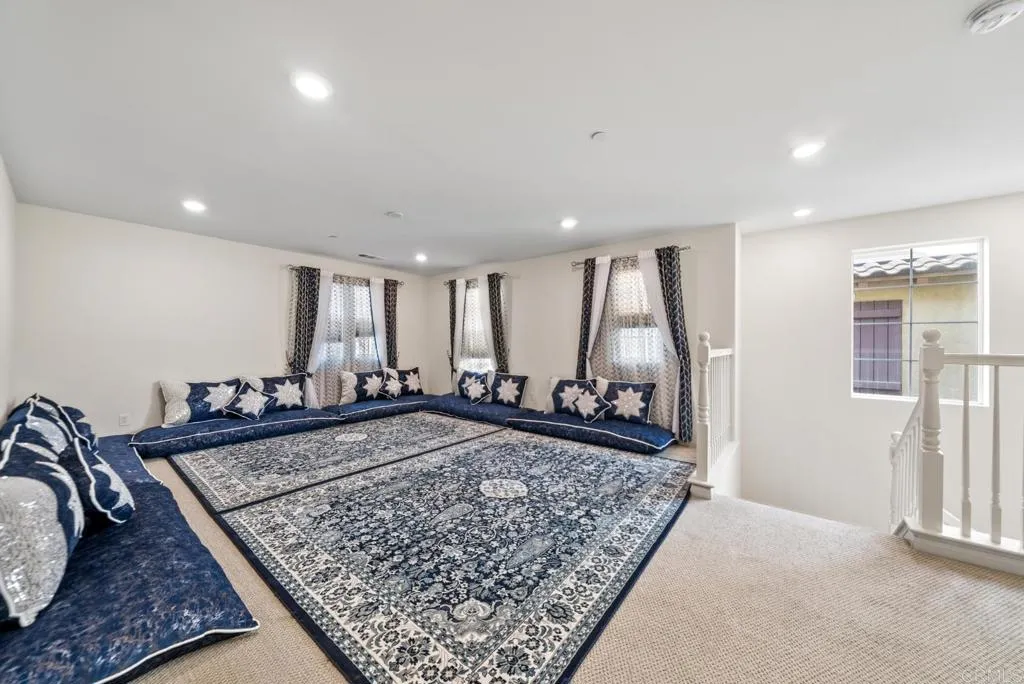 https://cdn.realtyfeed.com/cdn/127/306743609/24b2a0320c098db0211730d8646f1ffc.webp