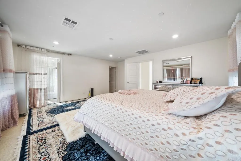 https://cdn.realtyfeed.com/cdn/127/306743609/40c9e412b048b3ddd9c3c74368c45adc.webp