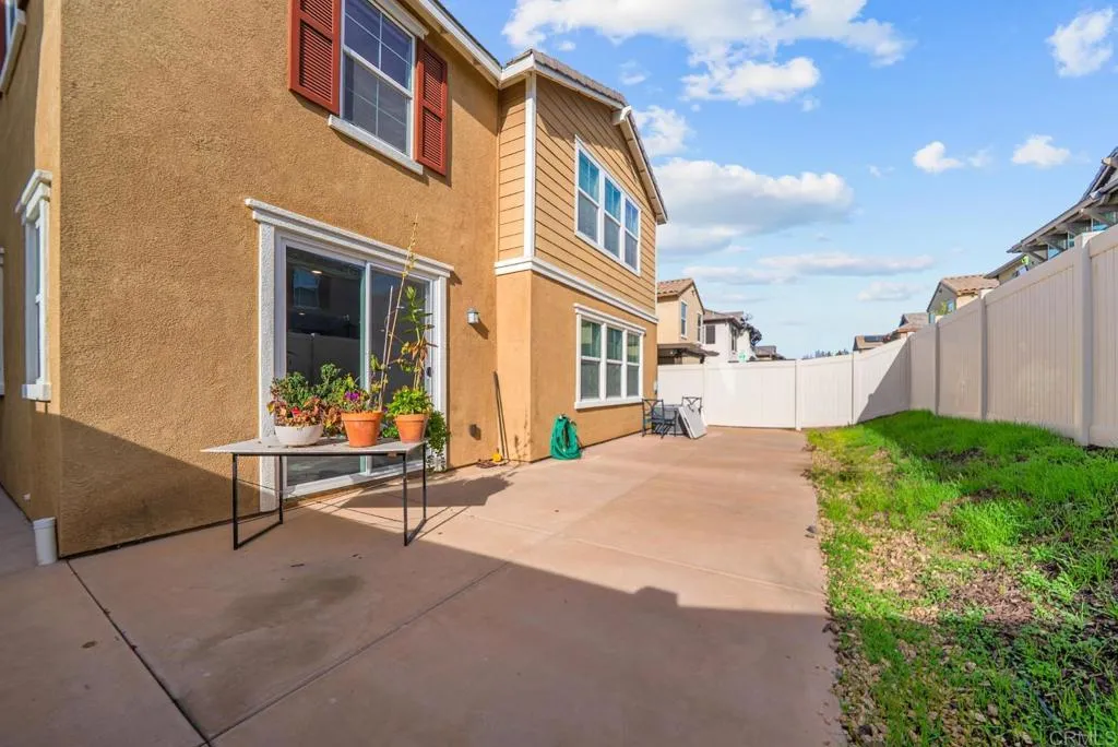 https://cdn.realtyfeed.com/cdn/127/306743609/5cb5d33aa729bac7a2f285dd3cde9895.webp