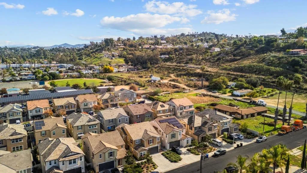 https://cdn.realtyfeed.com/cdn/127/306743609/904707d6dd6a87feb6c4a1fced833fe5.webp