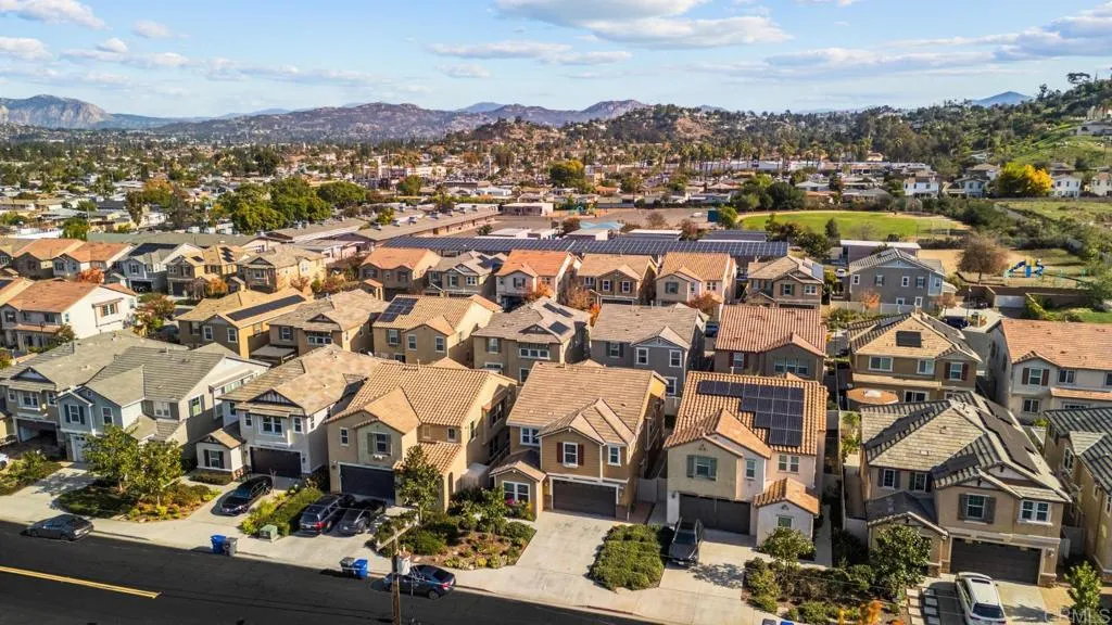 https://cdn.realtyfeed.com/cdn/127/306743609/91c536b2f05776b14cd450d6c2f22bea.webp