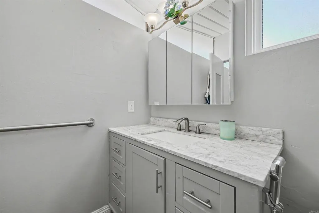 https://cdn.realtyfeed.com/cdn/127/306743645/29b72dc01565c0172da7c3dcfea47bfc.webp