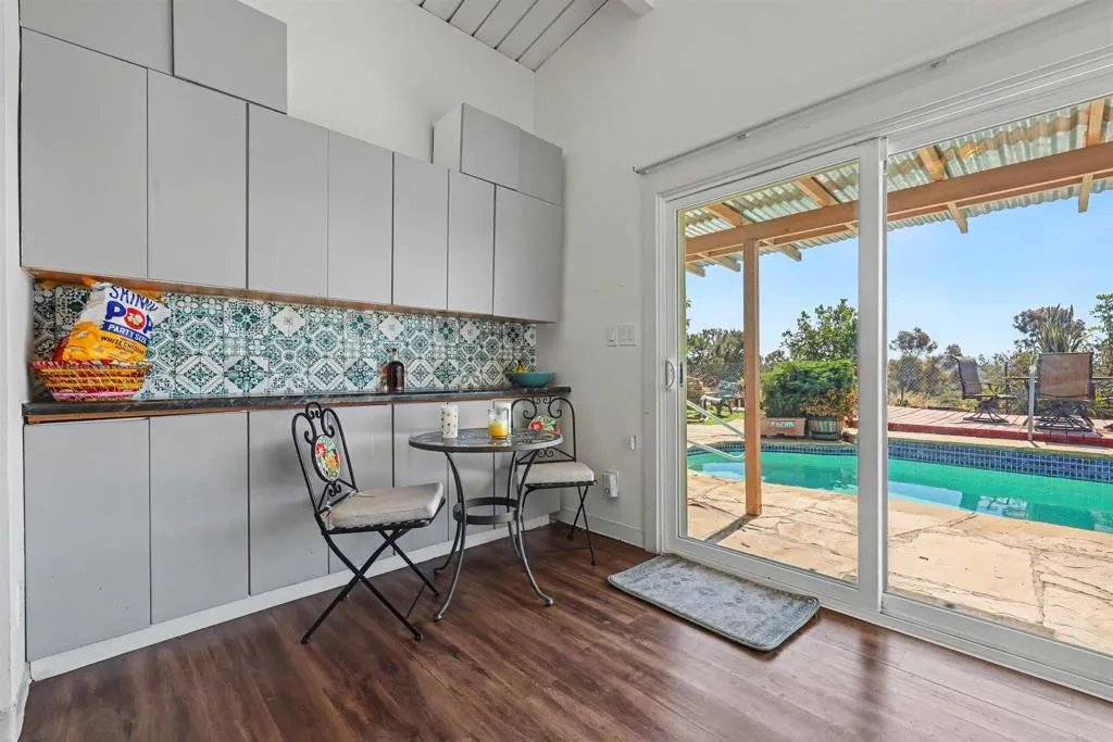 https://cdn.realtyfeed.com/cdn/127/306743645/8fef1f7f8943213272d53da8a587aa71.webp