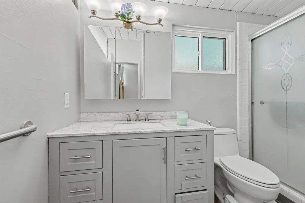 https://cdn.realtyfeed.com/cdn/127/306743645/b8b168ac2c0a1f12f4e5297ee60ebd52.webp