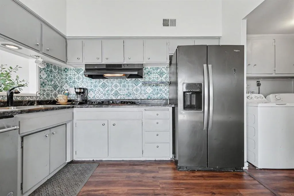 https://cdn.realtyfeed.com/cdn/127/306743645/c1115b777465473d4614292822a0d8b6.webp