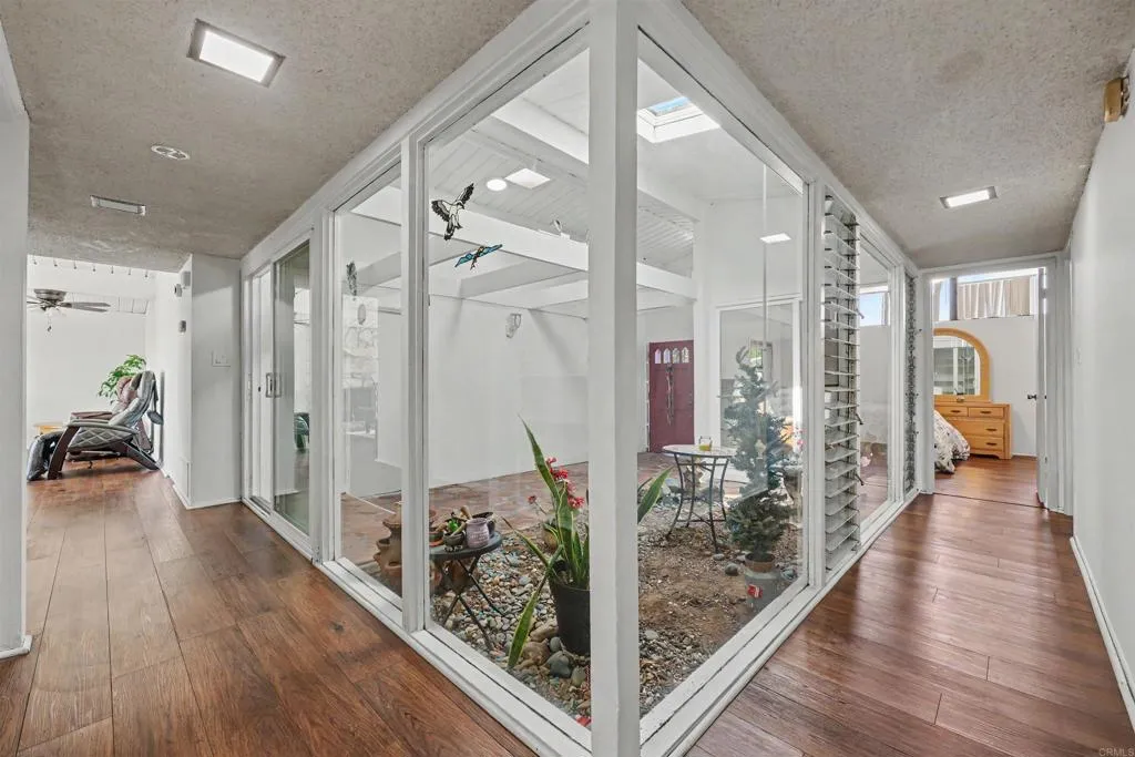 https://cdn.realtyfeed.com/cdn/127/306743645/cbc51a717baa1846b6ea1128ea70607f.webp
