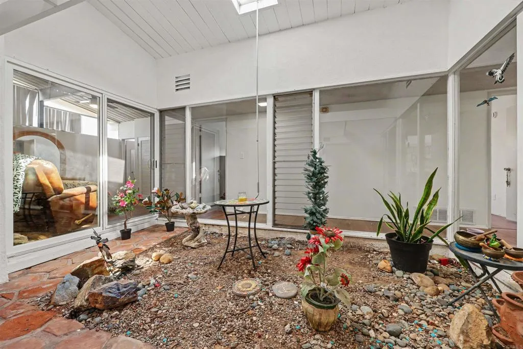 https://cdn.realtyfeed.com/cdn/127/306743645/d2279001be39ba2a70259b839365972a.webp