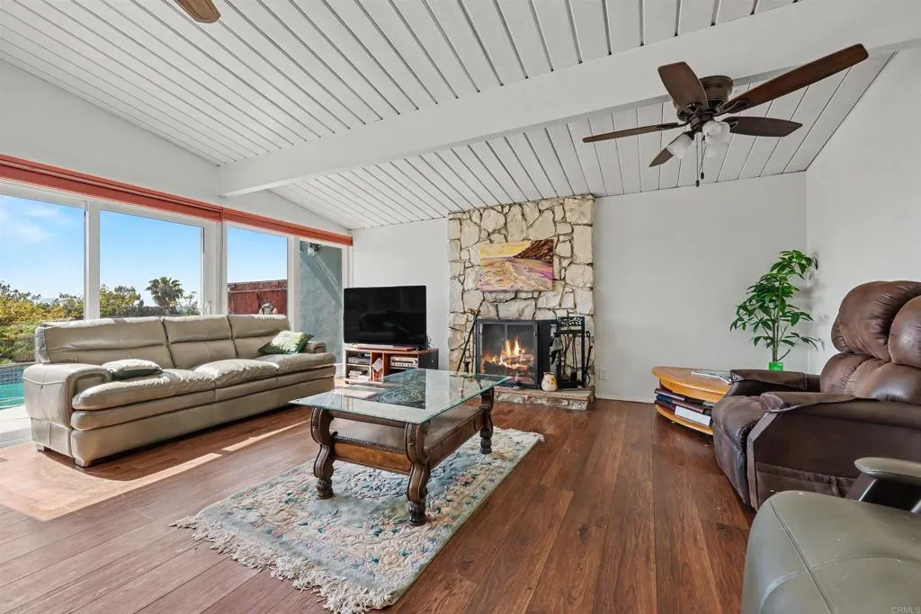 https://cdn.realtyfeed.com/cdn/127/306743645/ecda77d3ef61edfbe72fe8e42027a191.webp