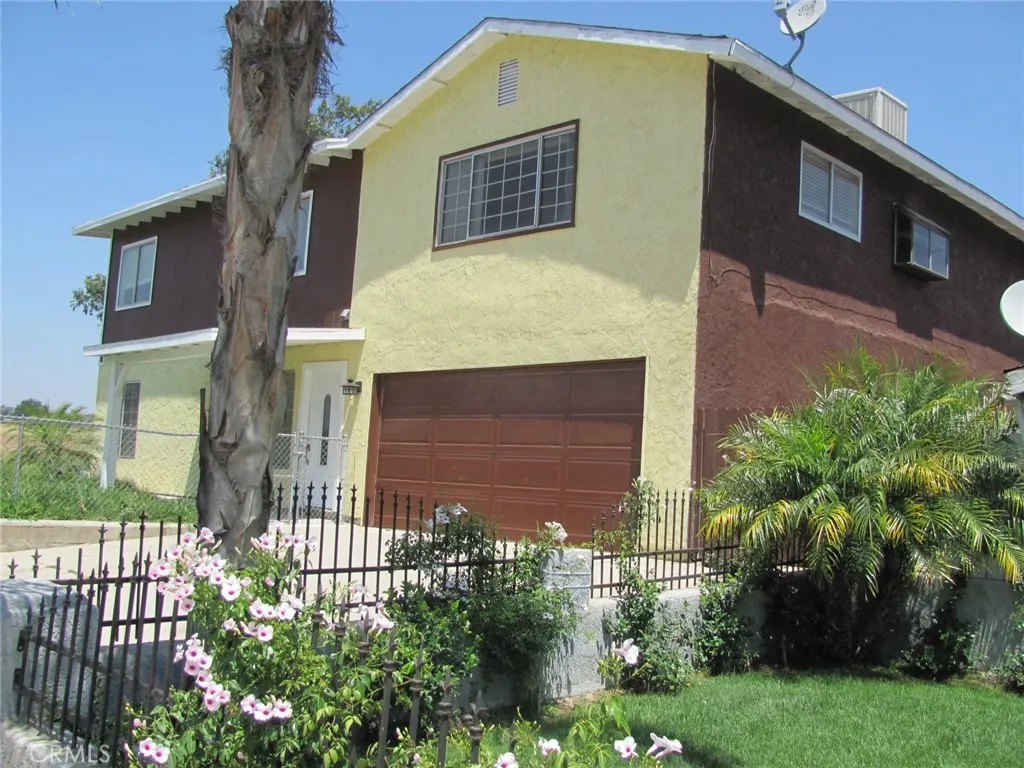 Banning, CA 92220
