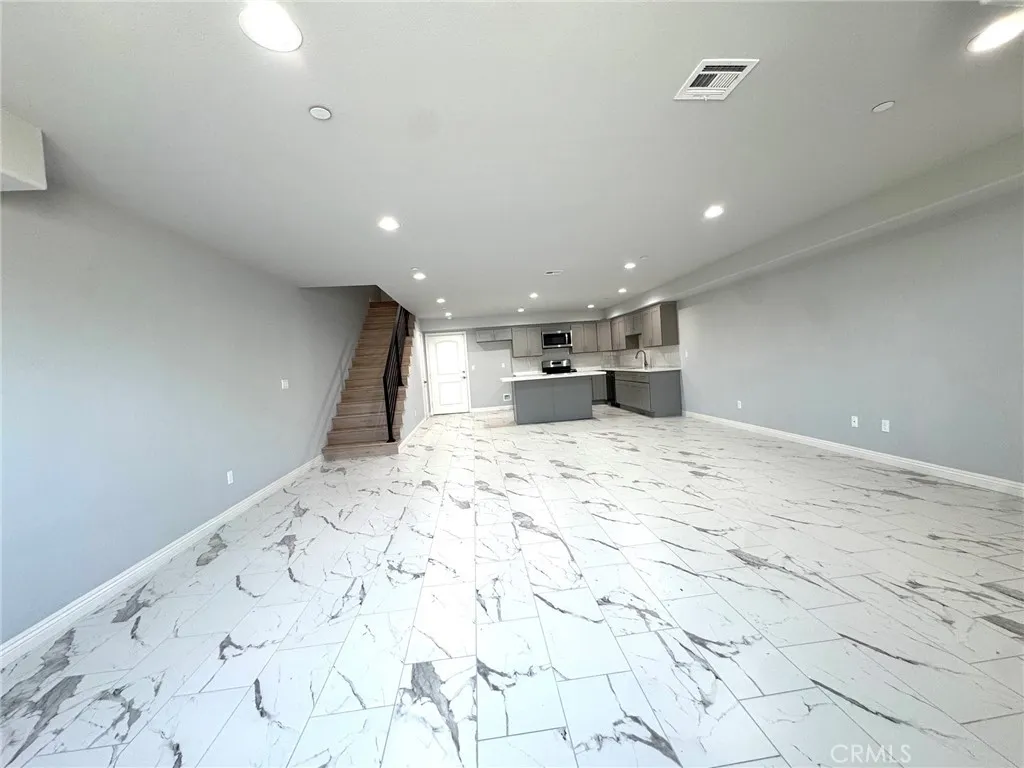 La Puente, CA 91744
