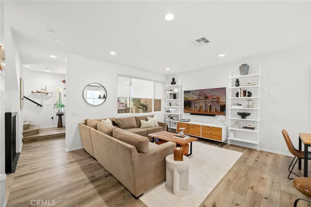 https://cdn.realtyfeed.com/cdn/127/306743775/6bcd6f14d4006d85ca486f0bf3a2af32.webp