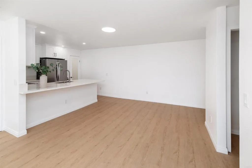 https://cdn.realtyfeed.com/cdn/127/306743870/132c186efbf49a9bc46378de735d0266.webp