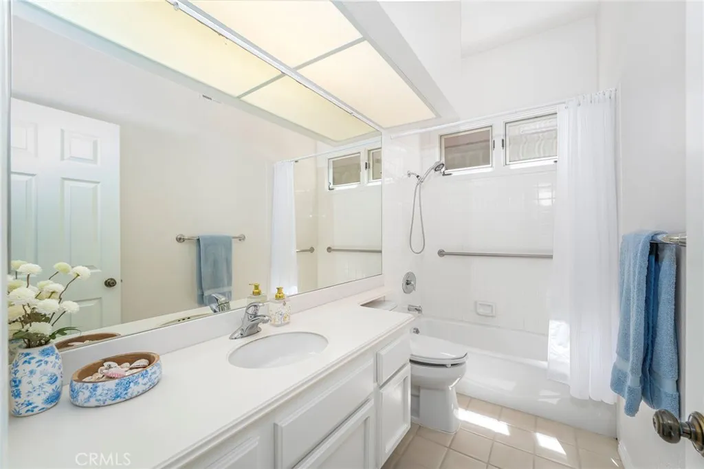 https://cdn.realtyfeed.com/cdn/127/306743893/2a7e412f6edb1849ecacb5fbe99a676e.webp