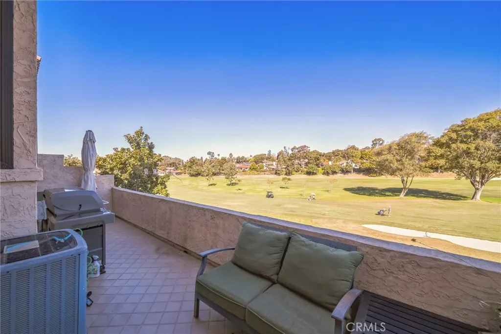 Photo #27: TR26129371 Listing: Photo #27