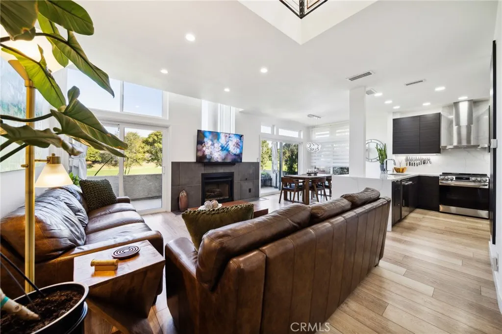 Photo #13: TR26129371 Listing: Photo #13