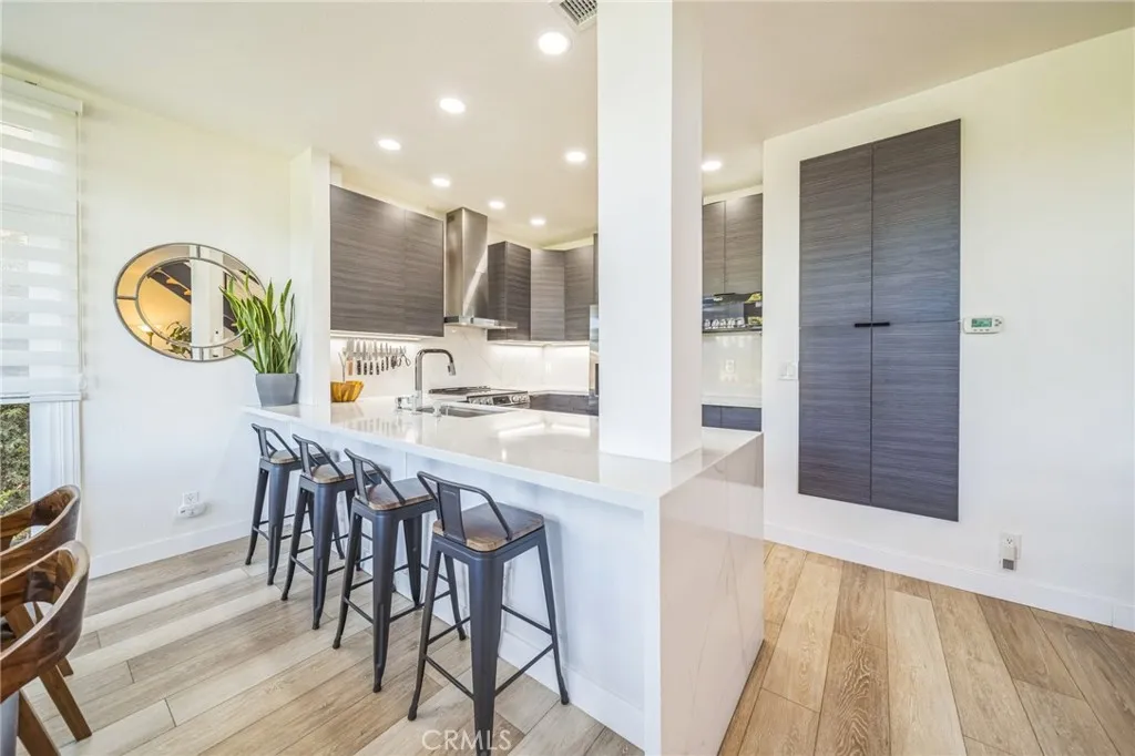 Photo #3: TR26129371 Listing: Photo #3
