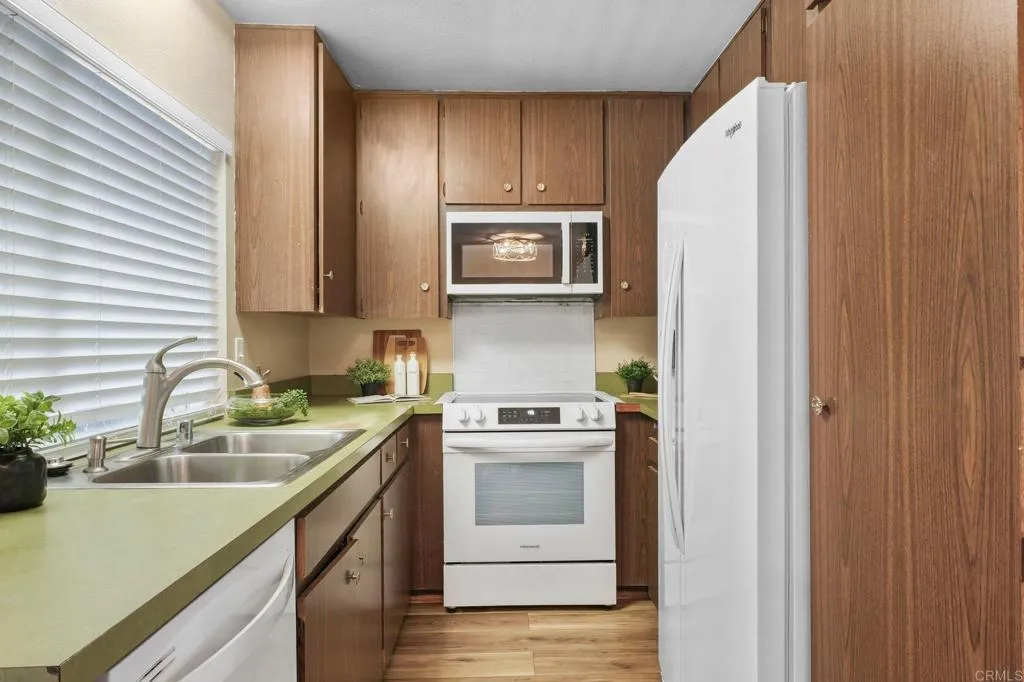 Photo #12: PTP2604580 Listing: Photo #12