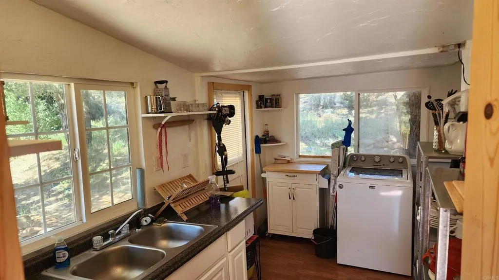 https://cdn.realtyfeed.com/cdn/127/306744054/08c1f2d26c5e00f2c27d52c9e82b59f7.webp