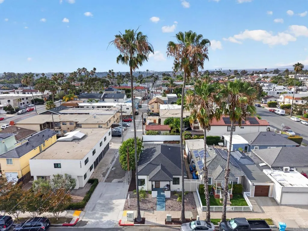 https://cdn.realtyfeed.com/cdn/127/306744089/4f91d06d7a6a88f37e8498e64356f02d.webp