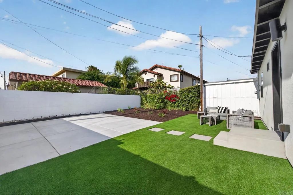 https://cdn.realtyfeed.com/cdn/127/306744089/502ee89a2ec3ba9ea428d99c6b965162.webp