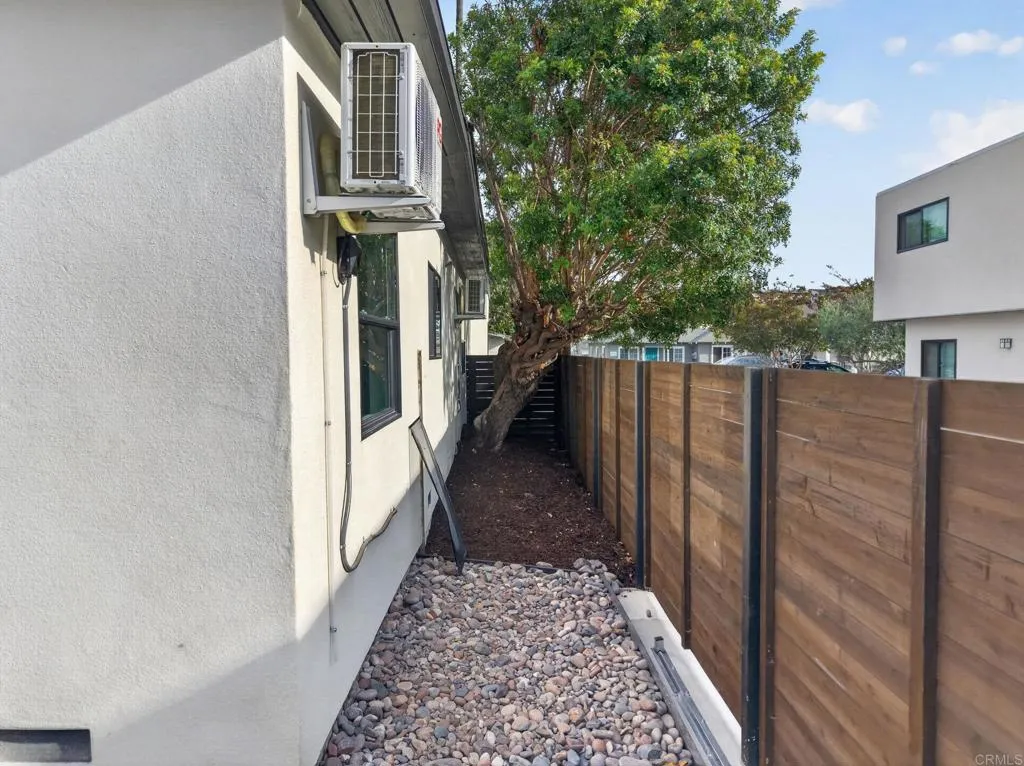 https://cdn.realtyfeed.com/cdn/127/306744089/a96648f6b0969b41baaf6c16cd637e49.webp