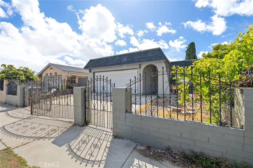 https://cdn.realtyfeed.com/cdn/127/306744130/1a05796a987132efb178a2ae6e3f77cc.webp
