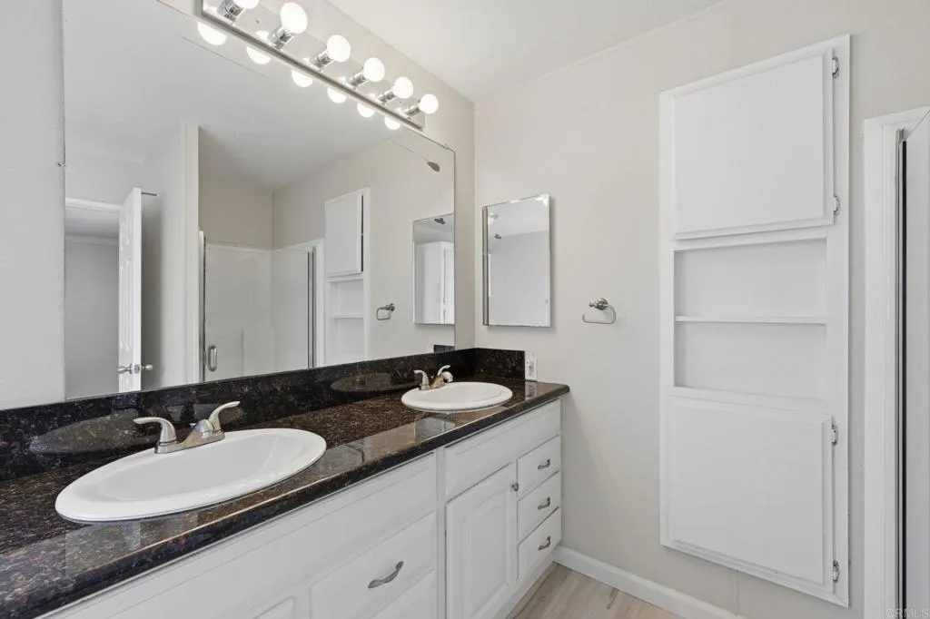 https://cdn.realtyfeed.com/cdn/127/306744145/2454520b0a3e0b49f83160c3ef7d8f46.webp