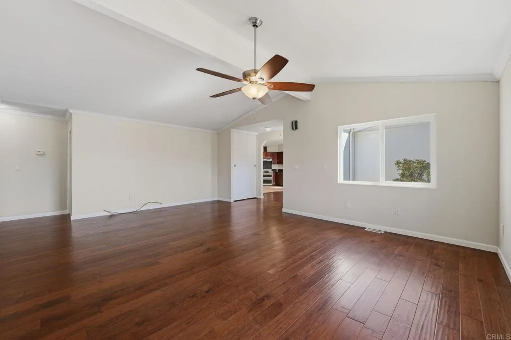 https://cdn.realtyfeed.com/cdn/127/306744145/39c44faeeb9c5dbb8681967cc7f32bf8.webp