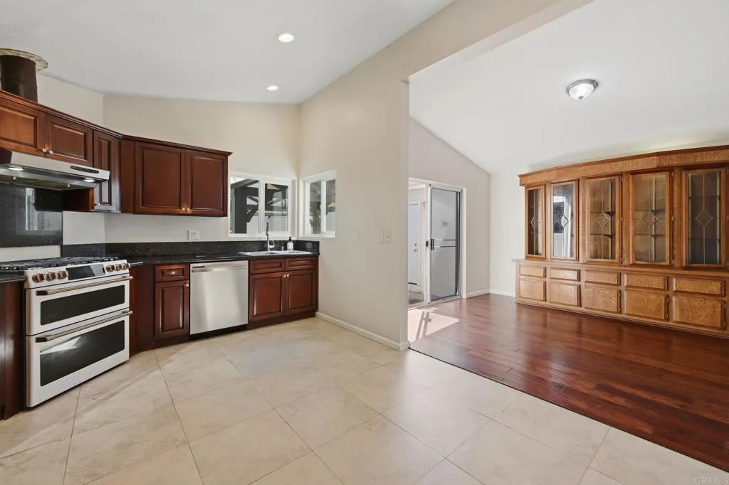 https://cdn.realtyfeed.com/cdn/127/306744145/c2ddf670d36d628b42f6ab66a4e08c67.webp