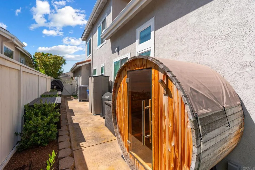 https://cdn.realtyfeed.com/cdn/127/306744182/9c24aed441a15d9121712b80ed58fcf6.webp