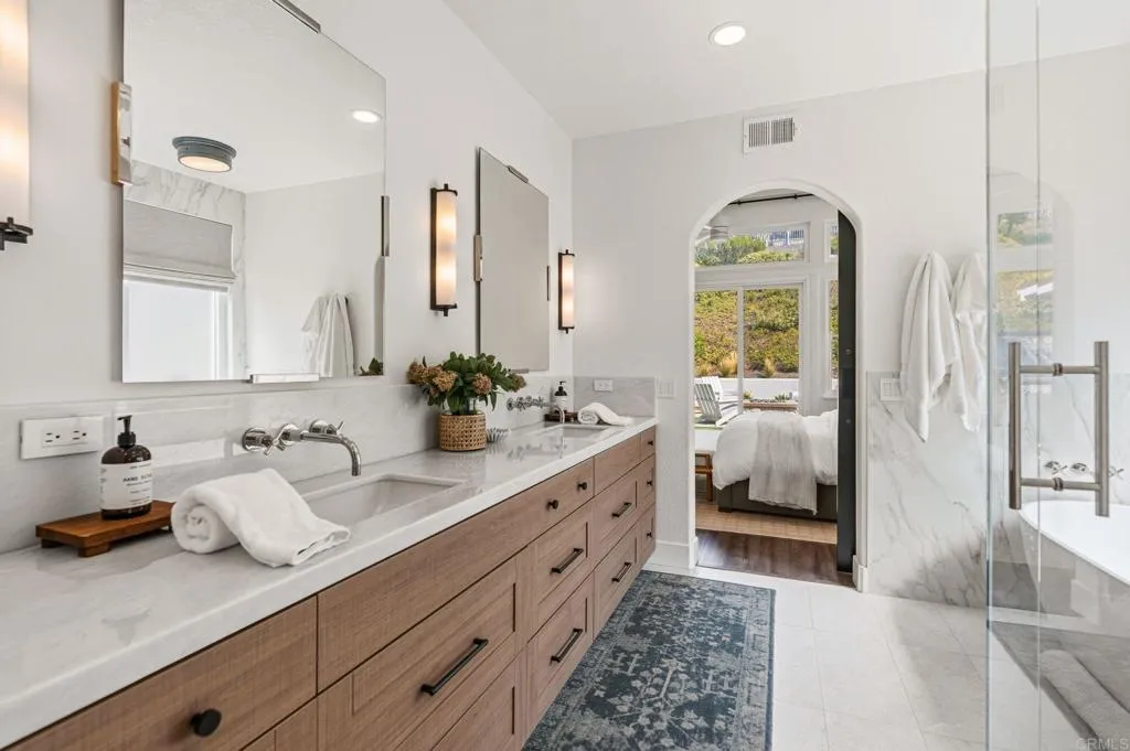 https://cdn.realtyfeed.com/cdn/127/306744182/bd390784c151b2de57888c1b7efa7573.webp