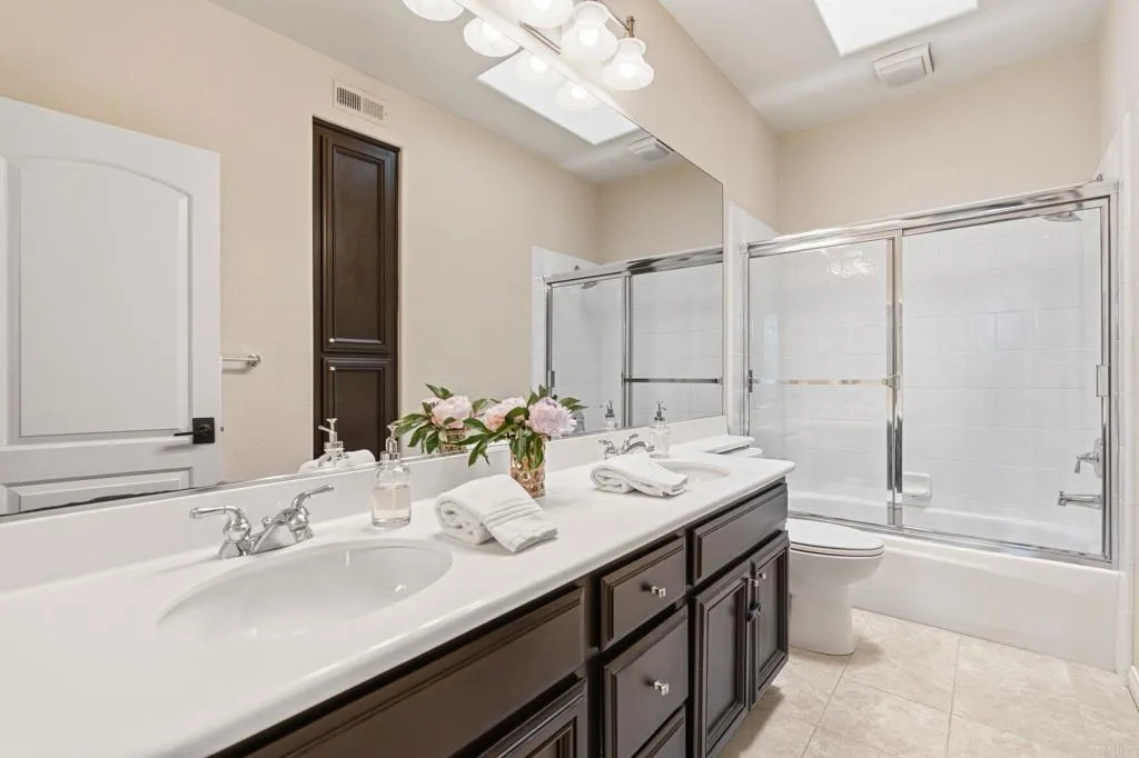 https://cdn.realtyfeed.com/cdn/127/306744182/fb1b17b614970a74e0e6fb4746282ddf.webp