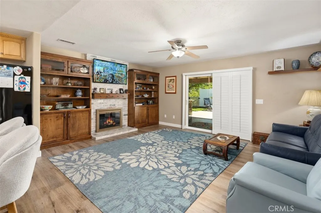 https://cdn.realtyfeed.com/cdn/127/306744184/70f48f29d9f0da2bb469bbdaecb3aa36.webp