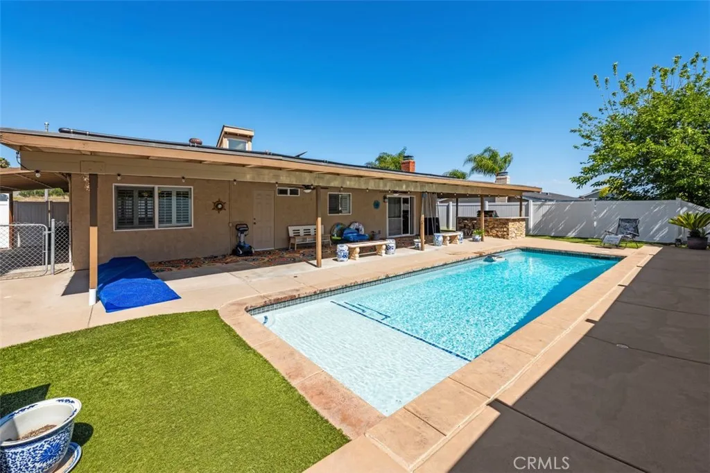 https://cdn.realtyfeed.com/cdn/127/306744184/7271bbb62965bba93b1b9777549b835c.webp