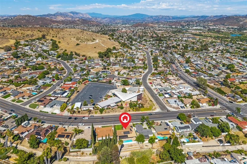 https://cdn.realtyfeed.com/cdn/127/306744184/72b8363487959393aee535fe46eb7156.webp