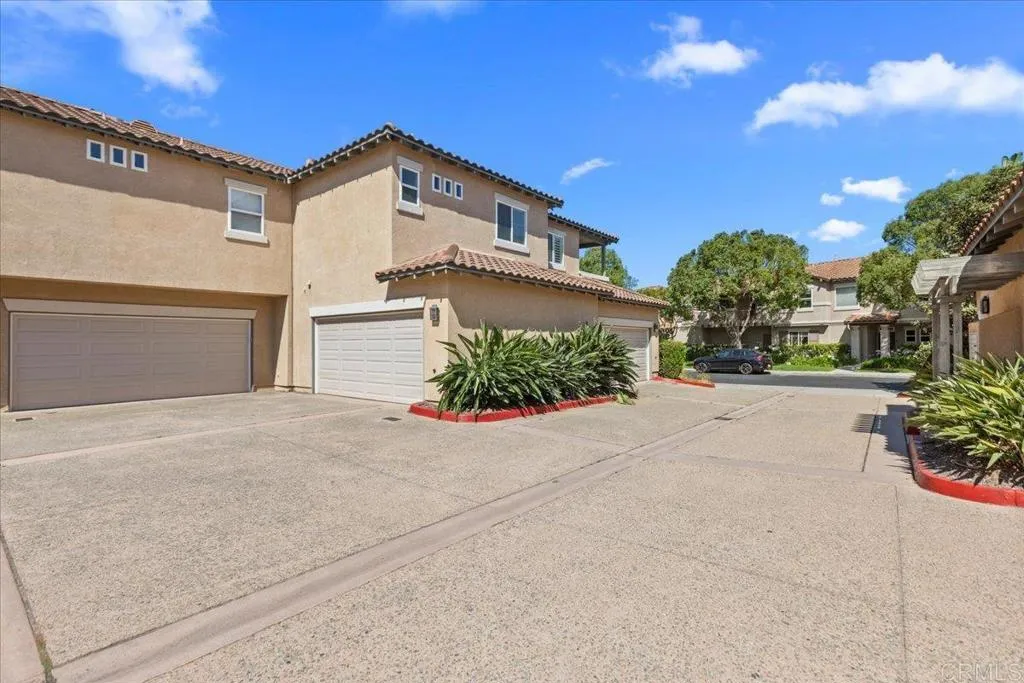 https://cdn.realtyfeed.com/cdn/127/306744220/2e9b3bc3fe6f0bc7048fd35418cafe33.webp
