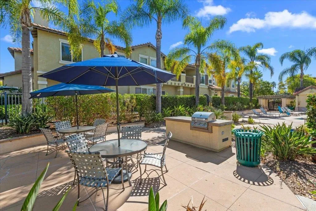 https://cdn.realtyfeed.com/cdn/127/306744220/b8d9c2229d014029df6c77860c662e0f.webp