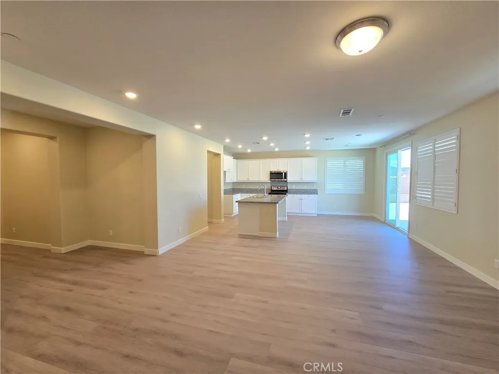 Victorville, CA 92392