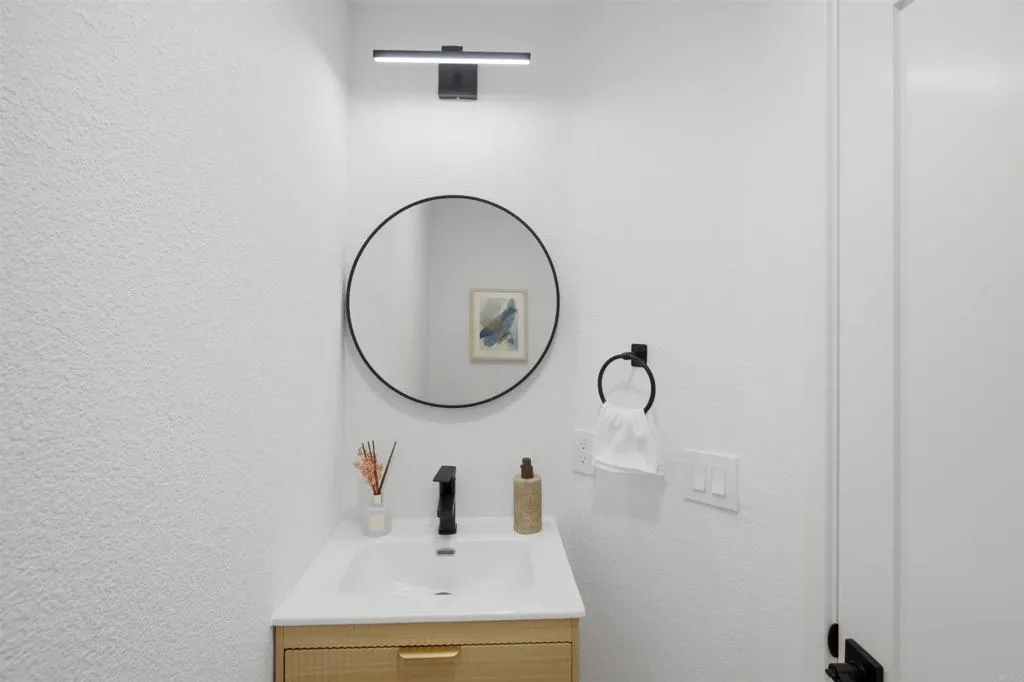 https://cdn.realtyfeed.com/cdn/127/306744281/21a332aa805656590a3e95b8728b9910.webp