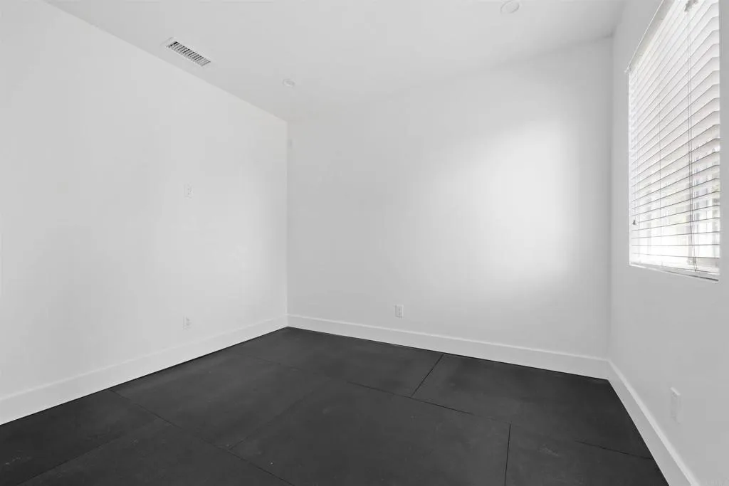 https://cdn.realtyfeed.com/cdn/127/306744300/2a265375b0a73bb8f8d0c3d5cc417c9e.webp