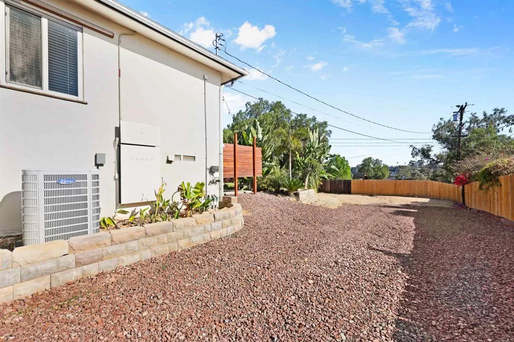 https://cdn.realtyfeed.com/cdn/127/306744300/491081f8ac15e529d152da86cb6f6608.webp