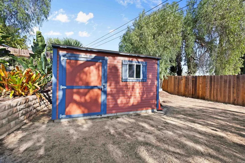 https://cdn.realtyfeed.com/cdn/127/306744300/dc43e6a8ddcd90e77387bc56c5b69443.webp